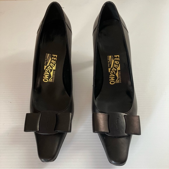 Salvatore Ferragamo “the Beira” 7cm Black Bow Heels size 7 - Picture 3 of 12